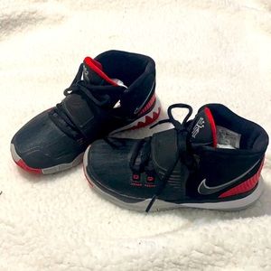 Kids kyrie size 13c